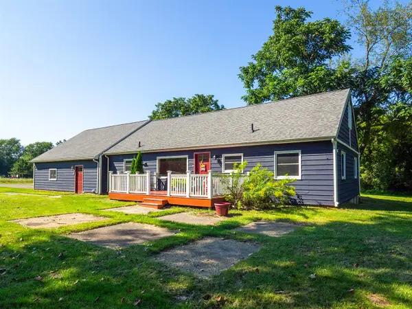 557 W James, Lawrence, MI 49064