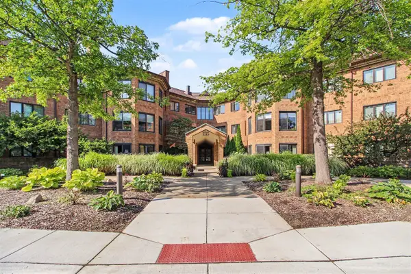 2115 Nature Cove #203, Ann Arbor, MI 48104