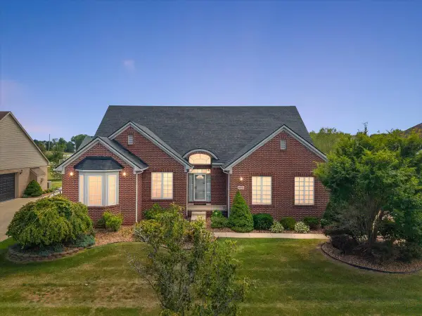 48973 Woodson, Canton, MI 48187