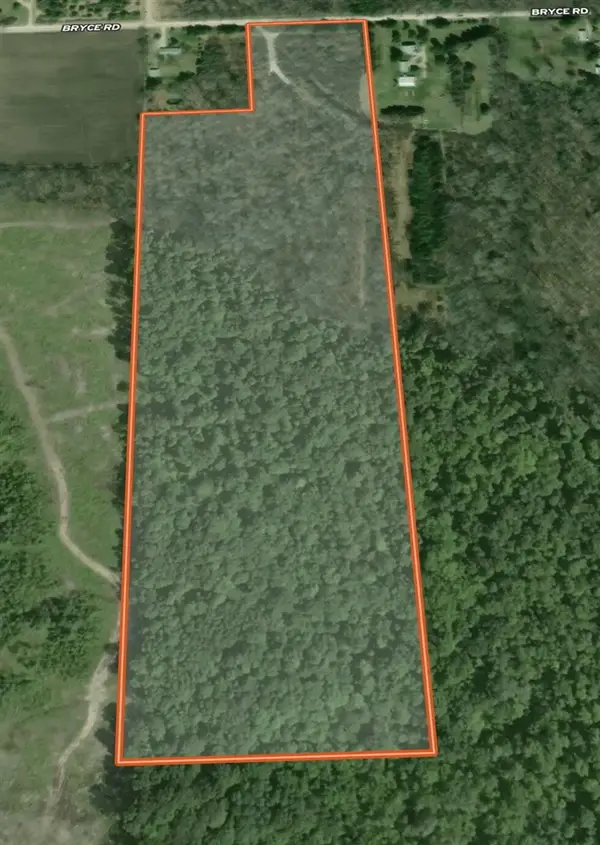 000 Bryce Rd, Update, MI 48049
