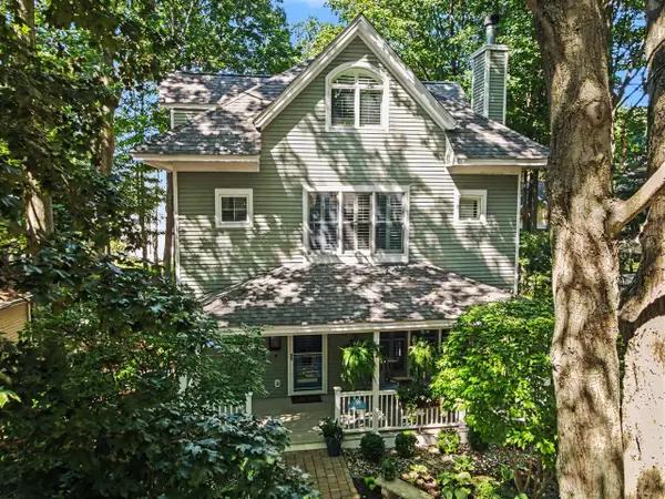 76550 Fieldstone, South Haven, MI 49090