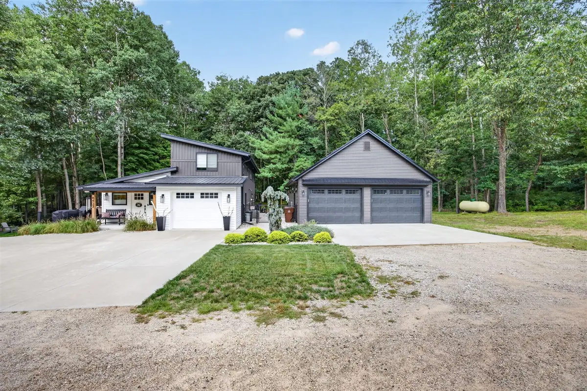 8433 Montreal, Canadian Lakes, MI 49346 - #1