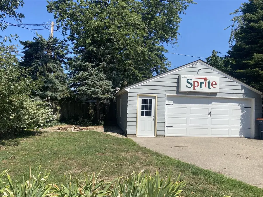 147 W 29th, Holland, MI 49423 - #2