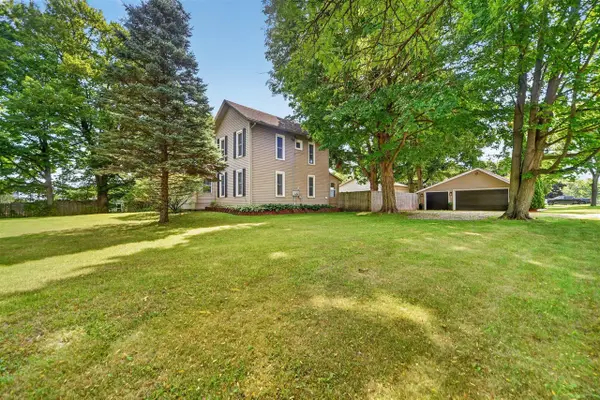806 Jordan Lake, Lake Odessa, MI 48849