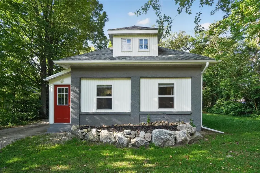 3192 W Michigan, Level Park Oak Park, MI 49037 - #3