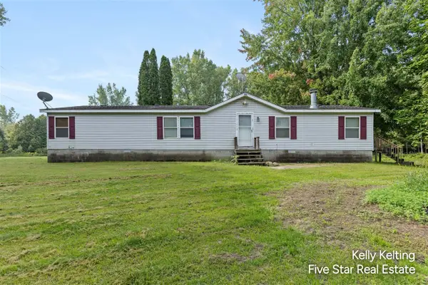 11300 Cedar Lake, Fenwick, MI 48834
