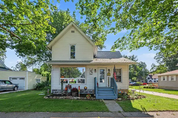 812 6th, Lake Odessa, MI 48849