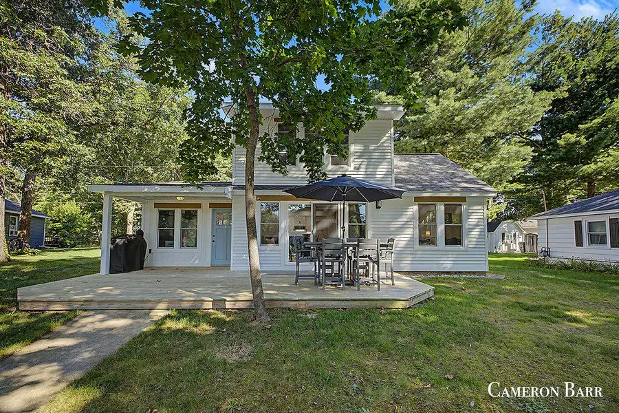 1514 E Cove Point, Newaygo, MI 49337 - #2
