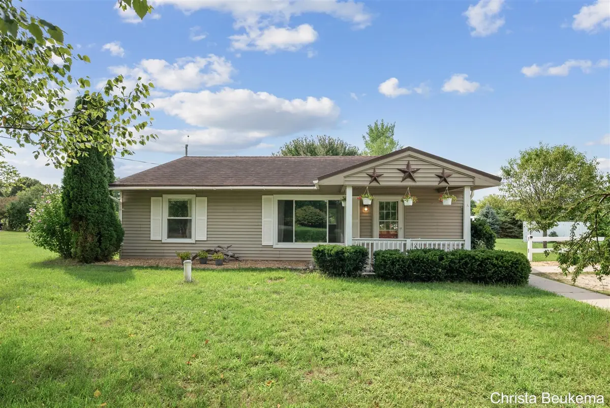 88 E Parmeter, Ionia, MI 48846 - #1
