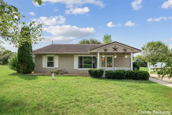 88 E Parmeter, Ionia, MI 48846