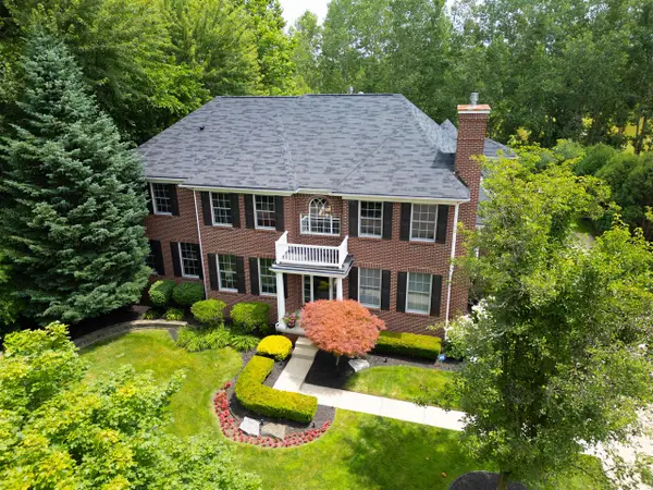613 Aylesbury, Canton, MI 48187