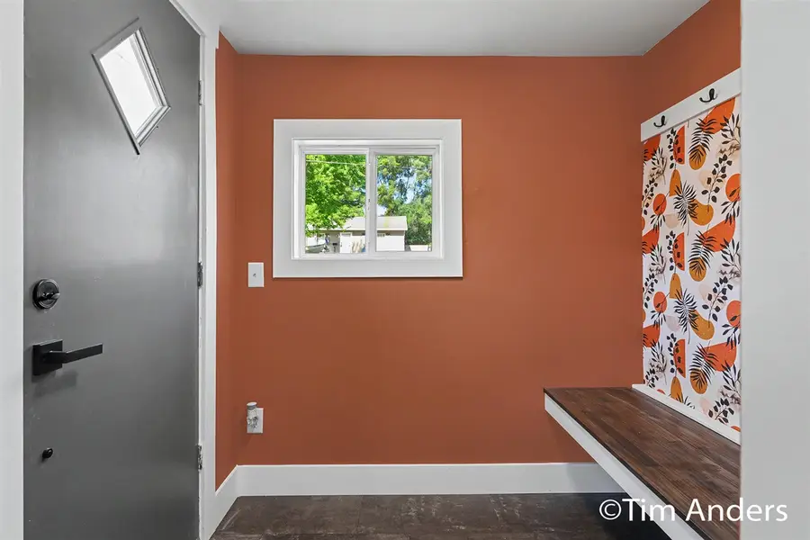 307 S East, Saint Louis, MI 48880 - #3
