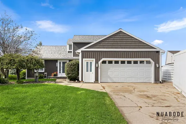 3037 Bluewater, Grandville, MI 49418