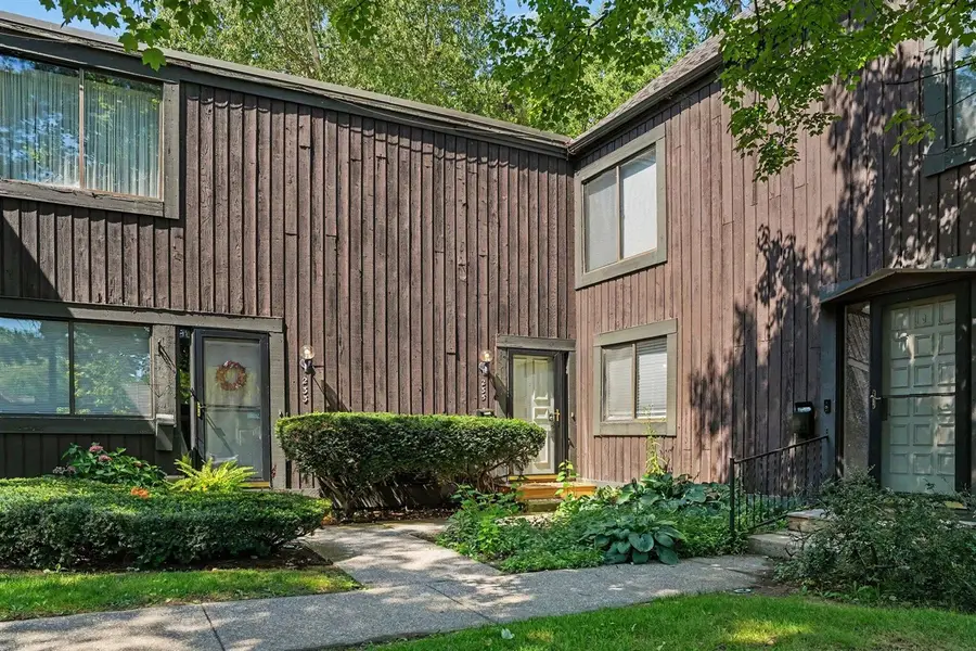 235 Durness, Kalamazoo, MI 49006 - #2