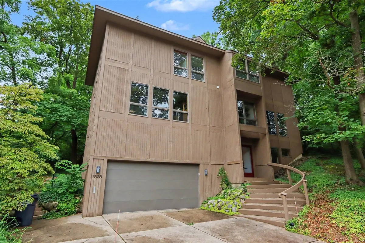 1828 Greenlawn, Kalamazoo, MI 49006 - #1