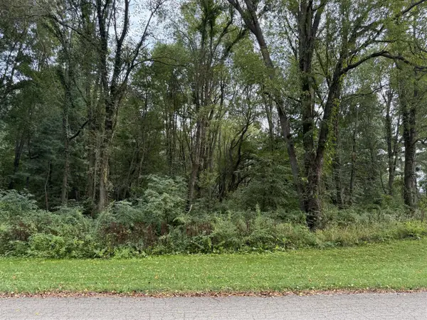 26 Campbell Lake, Parma, MI 49269