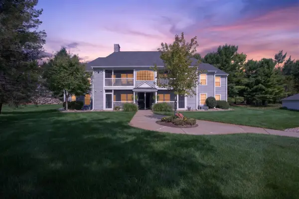 718 W Barrington, Jackson, MI 49203