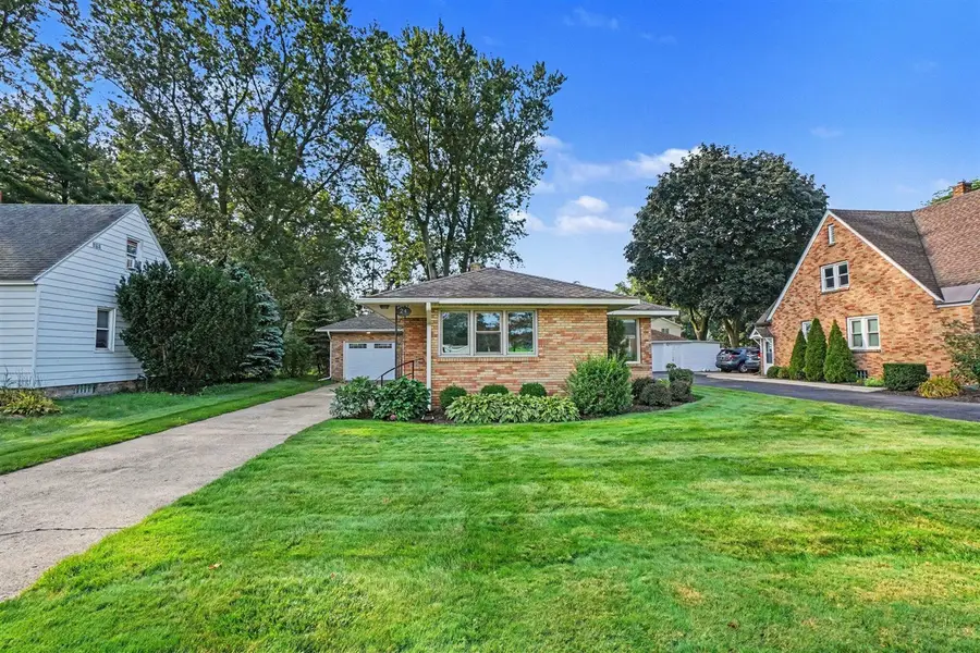 24 E 32nd, Holland, MI 49423 - #2