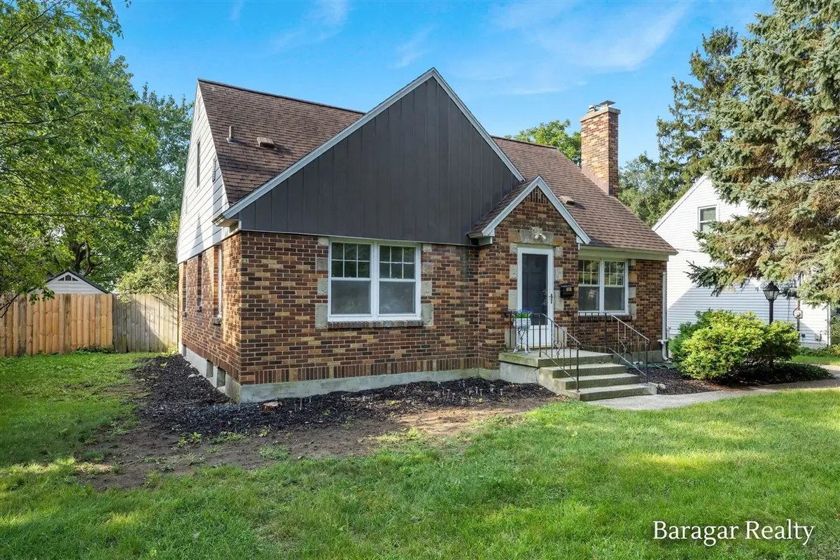 920 Ellsmere, Grand Rapids, MI 49505 - #1