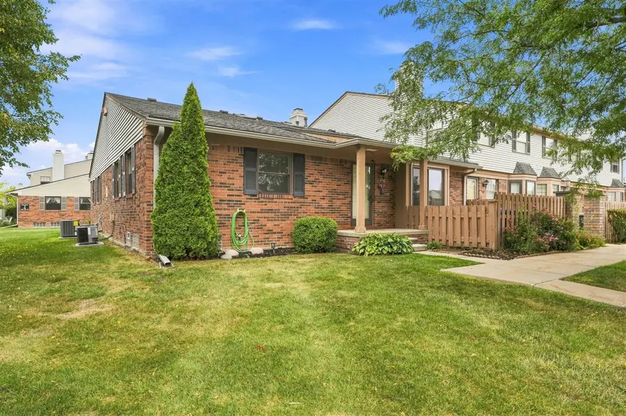 2071 Vine Way #82, Canton, MI 48188 - #2