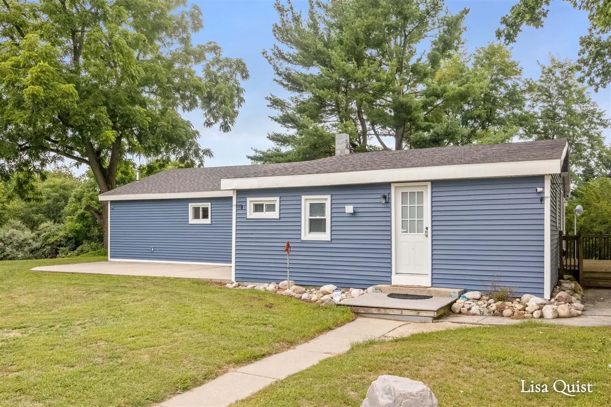 16271 Albrecht, Cedar Springs, MI 49319 - #1