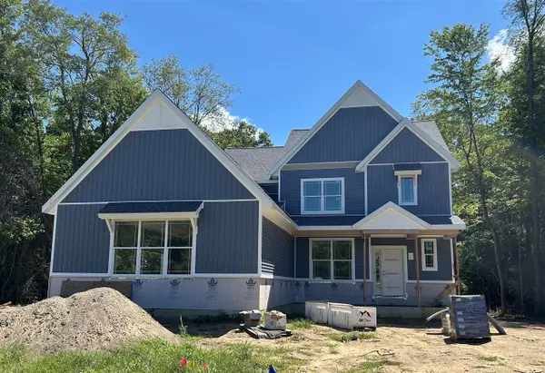 5273 Grande View, Jackson, MI 49201