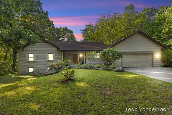 9520 Hidden Bluff, Rockford, MI 49341