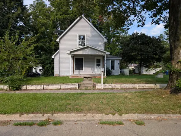 324 S East, Cassopolis, MI 49031
