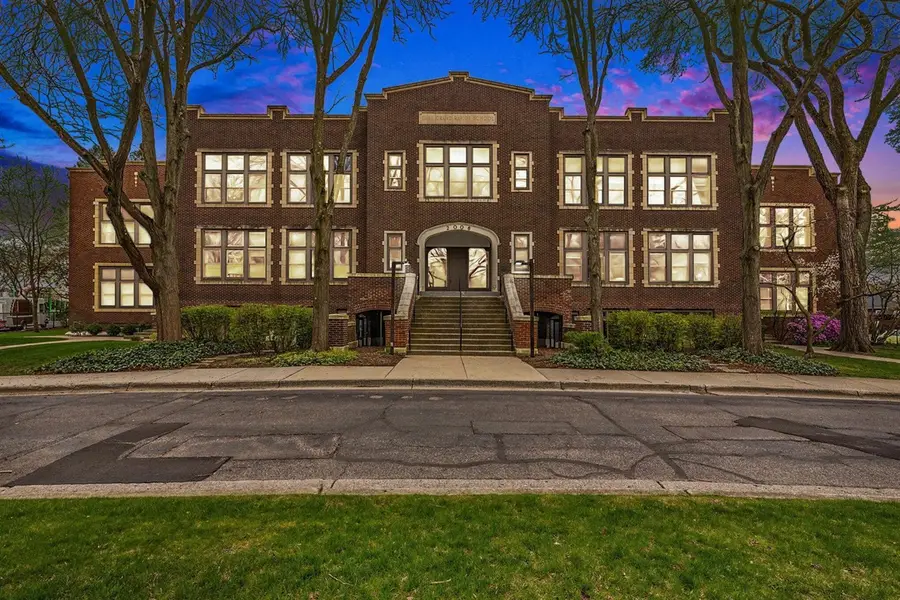 2006 Wealthy #104, East Grand Rapids, MI 49506 - #2