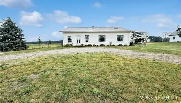 8454 E Skeels, Holton, MI 49425