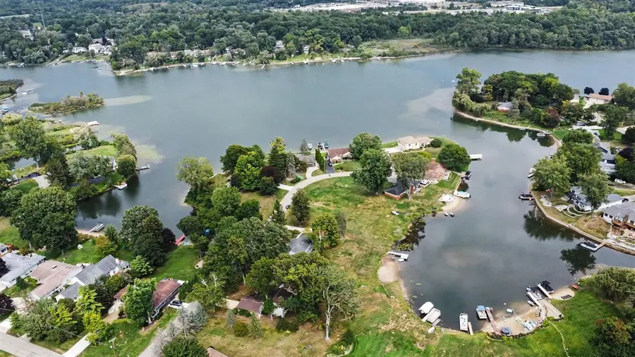 7436 Oak Bay, White Lake, MI 48383 - #2