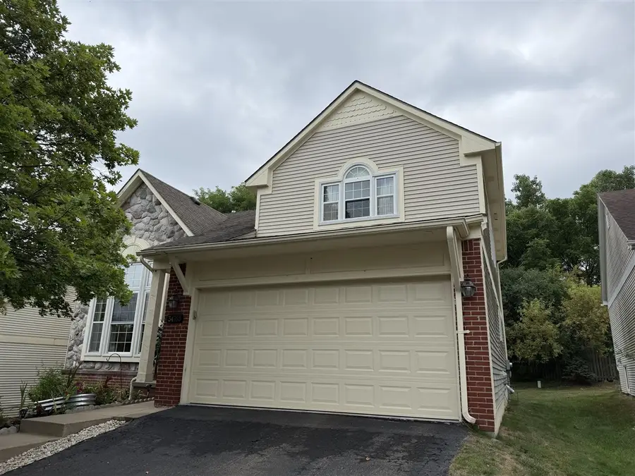 34763 Pickford, Farmington Hills, MI 48335 - #2