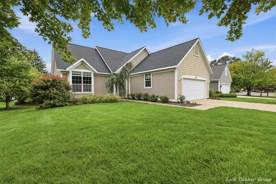 509 Hunters Run, Holland, MI 49423 - #3