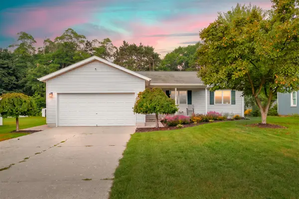 3343 John, Ravenna, MI 49451