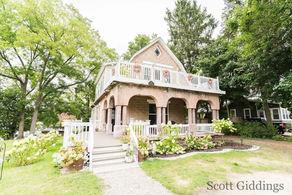 205 S Lincoln, Stanton, MI 48888 - #1