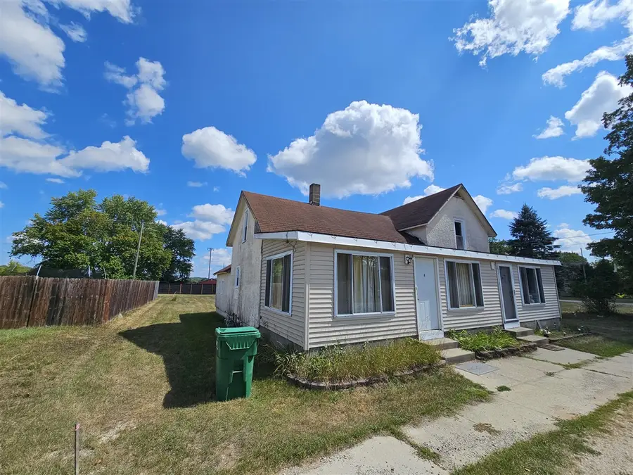 402 N Main, Hersey, MI 49639 - #2