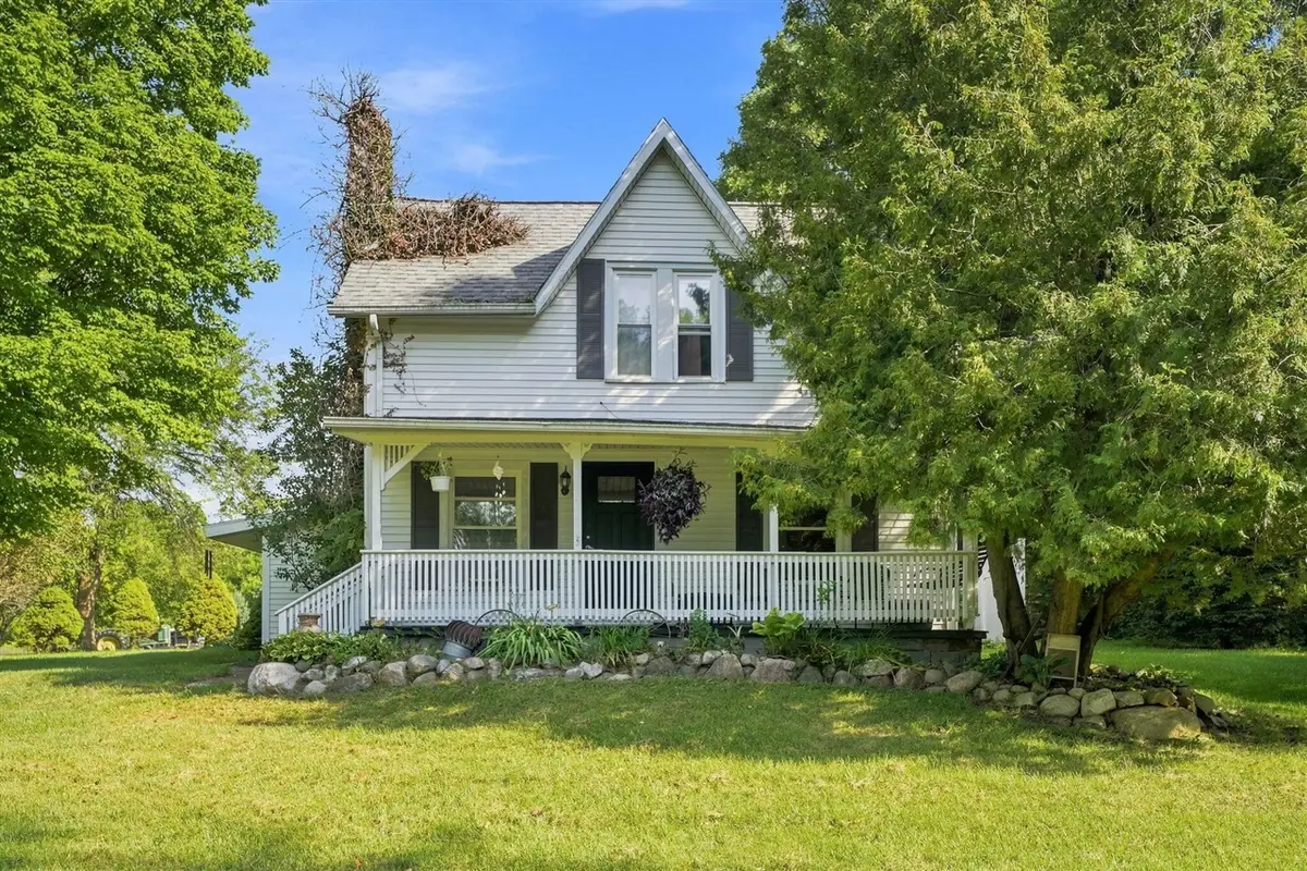 13921 Old 14 Mile, Greenville, MI 48838 - #1
