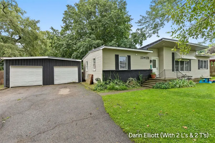 176 N State, Woodland, MI 48897 - #2