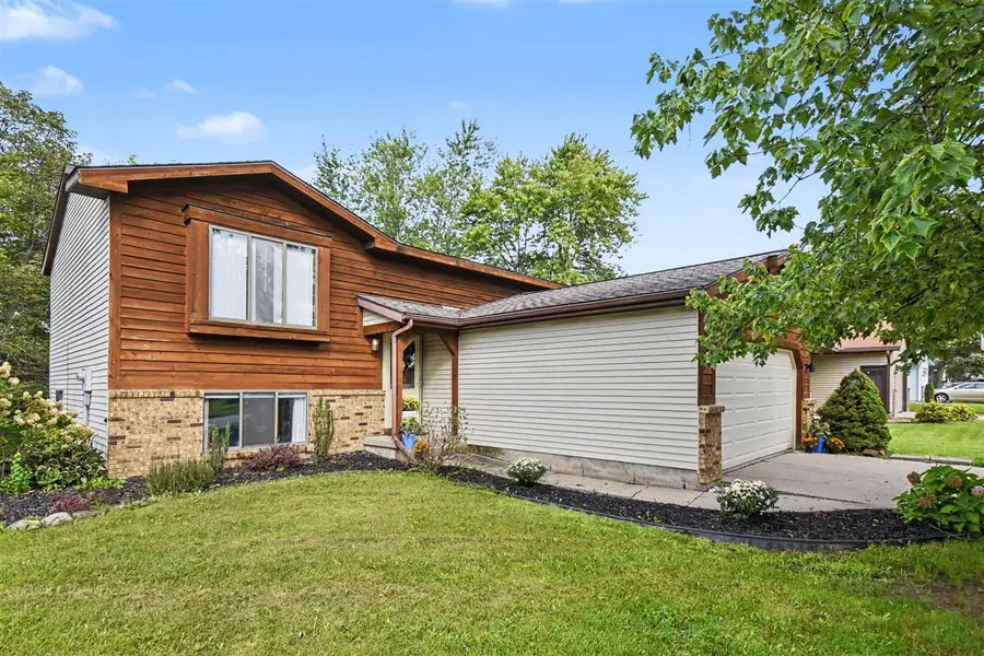 5083 Pillar Creek, Kentwood, MI 49508 - #3