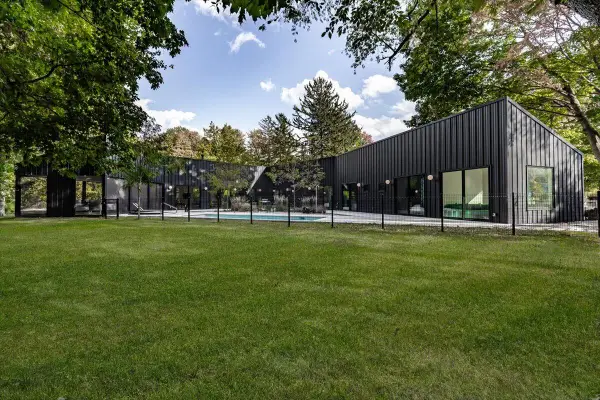13892 Rea, Harbert, MI 49115