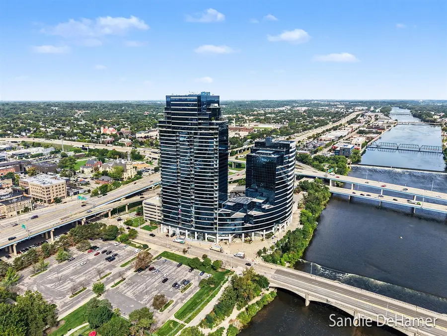 335 Bridge #2301, Grand Rapids, MI 49504 - #2