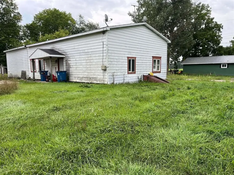 9459 Main, Howard City, MI 49329 - #3
