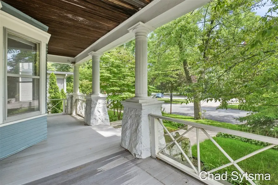 219 Carroll, Grand Rapids, MI 49506 - #2