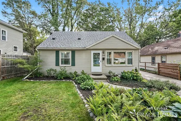 1344 Mayfield, Grand Rapids, MI 49505