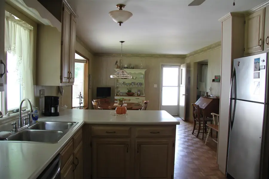 1416 Larrys, Jackson, MI 49203 - #3