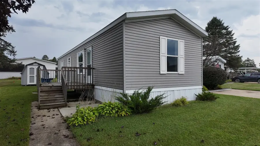 69205 Garver Lake #30, Edwardsburg, MI 49112 - #2