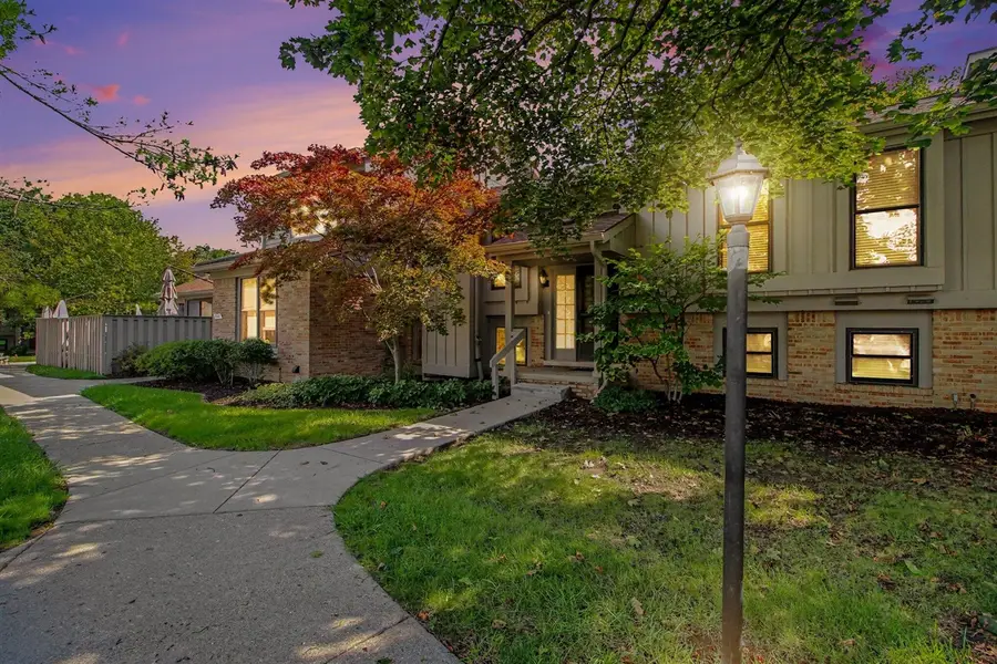2206 Rivenoak, Ann Arbor, MI 48103 - #2