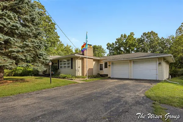 1910 Knapp, Grand Rapids, MI 49505