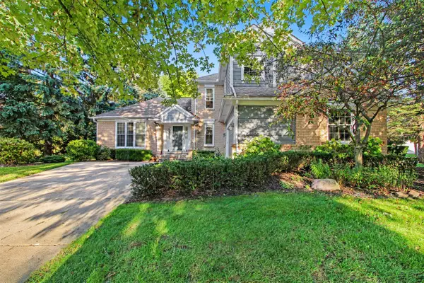 24526 Picara, Novi, MI 48374