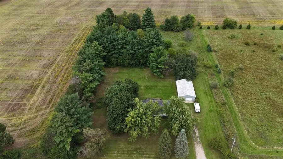 1100 Lilac, Hillsdale, MI 49242 - #3